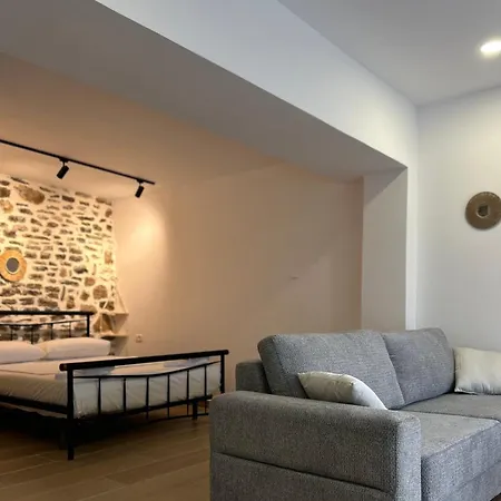 Vourtarea Apartment *