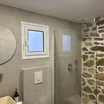 Apartment Vourtarea