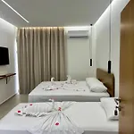 Vourtarea Apartment *