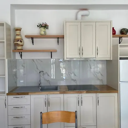 Apartment Vourtarea Himare