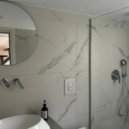 Vourtarea Apartment *