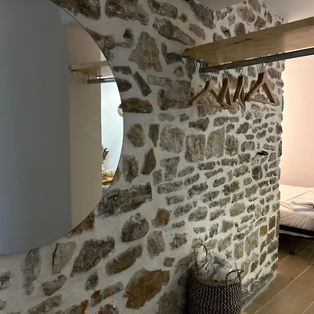 Apartment Vourtarea *