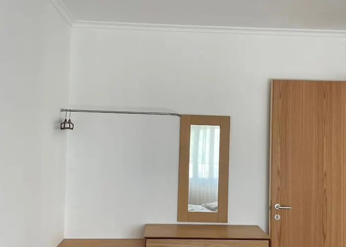 Vourtarea Apartment *