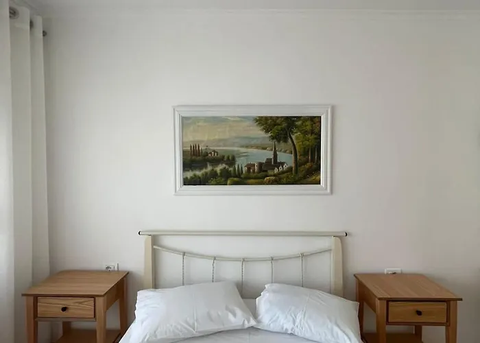 Vourtarea Apartment *